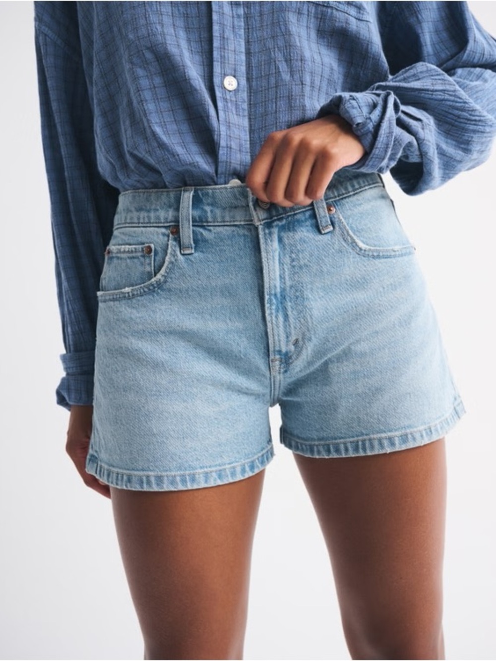 Abercrombie & Fitch 4” Mom Shorts - Picture 4 of 5